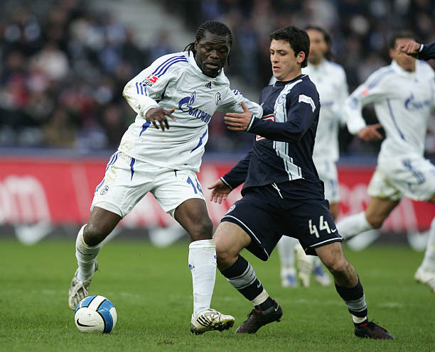 间足球全面 间足球全面